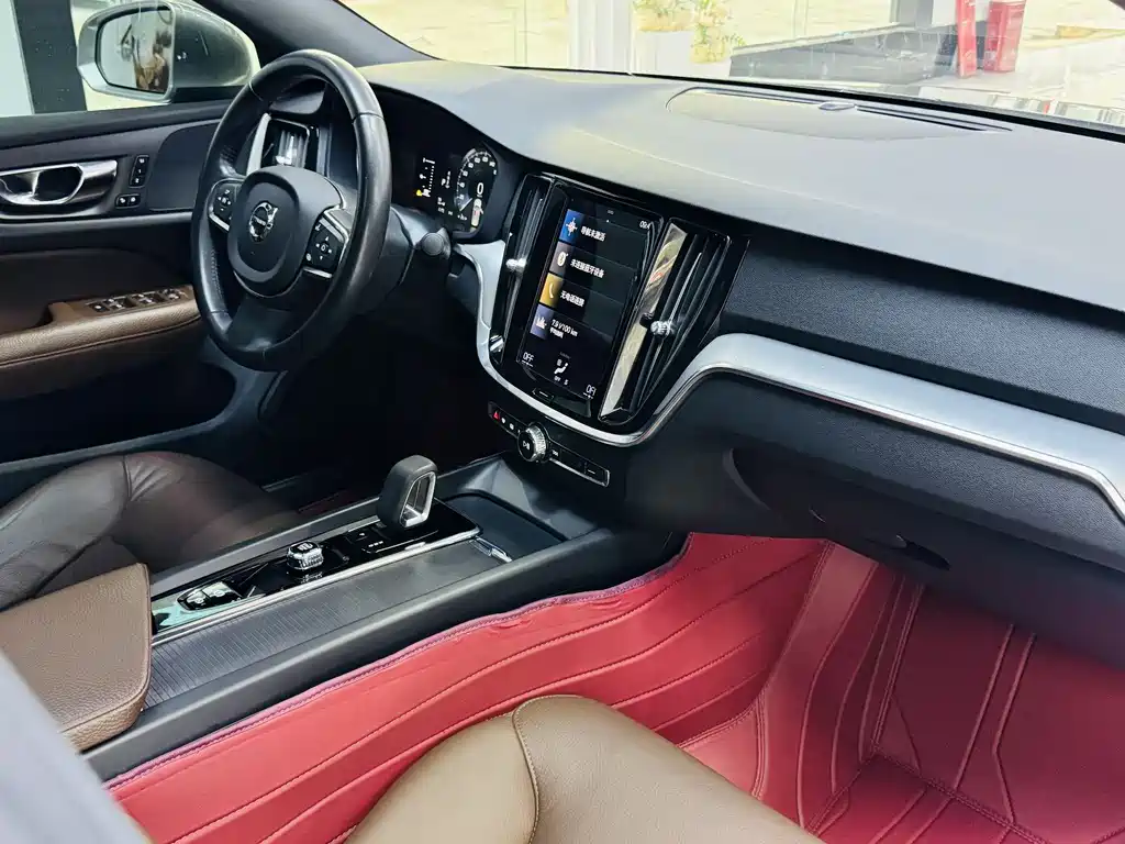 Volvo S60 2022 B4 Zhiyi Luxury Edition купить на сайте DeffCars