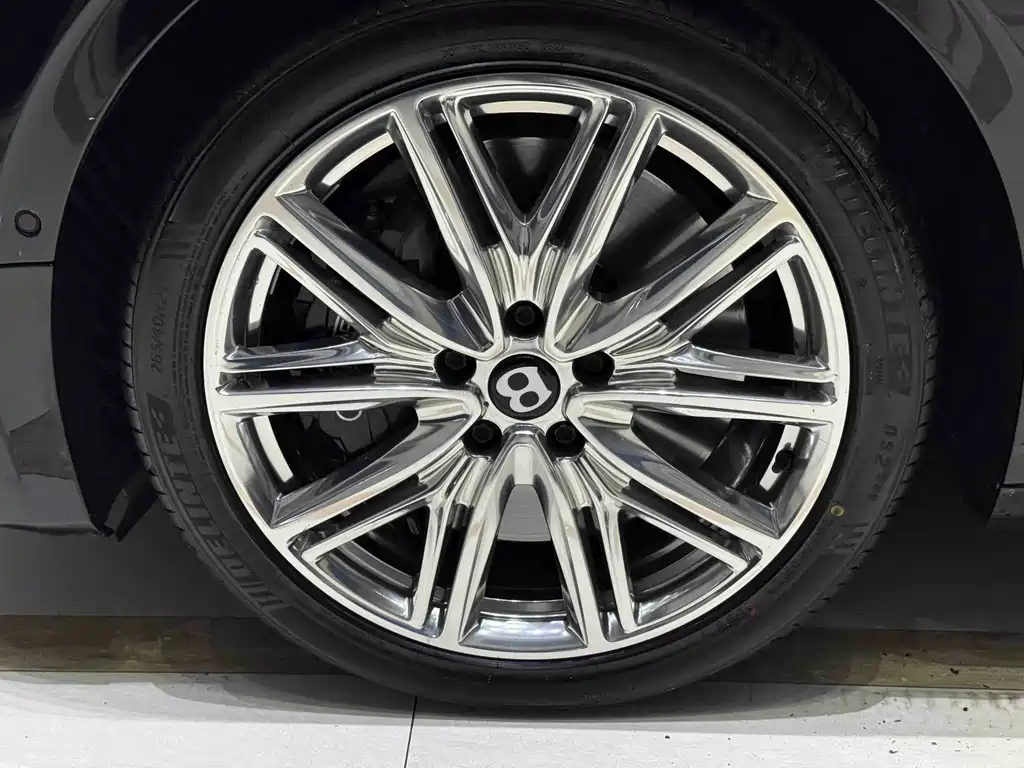 Flying Spur 2022 4.0T V8 Standard Edition купить на сайте DeffCars