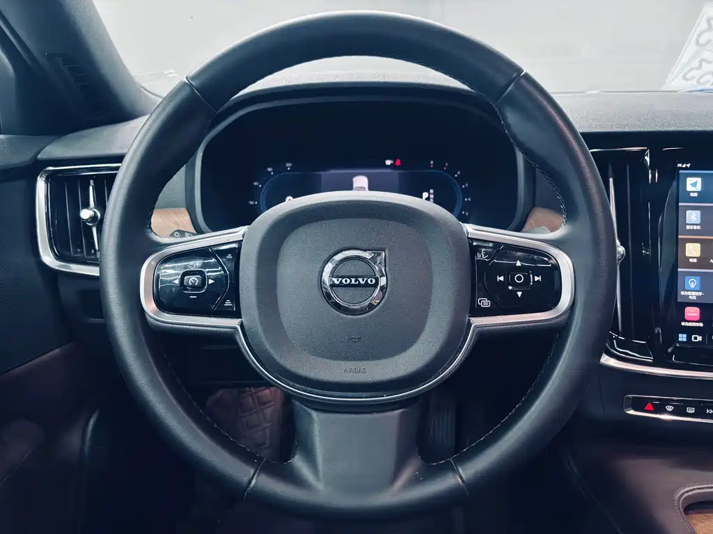 Volvo S90 2025 B5 Zhiyi Luxury Edition купить на сайте DeffCars