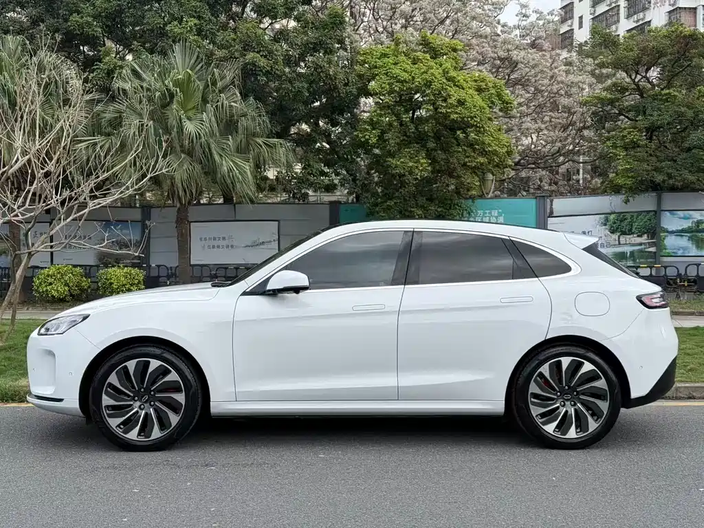 Wenjie M5 2022 extended-range rear-wheel drive standard version купить на сайте DeffCars