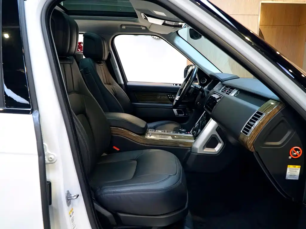 Range Rover 2019 3.0 SC V6 Legendary Extended Edition купить на сайте DeffCars