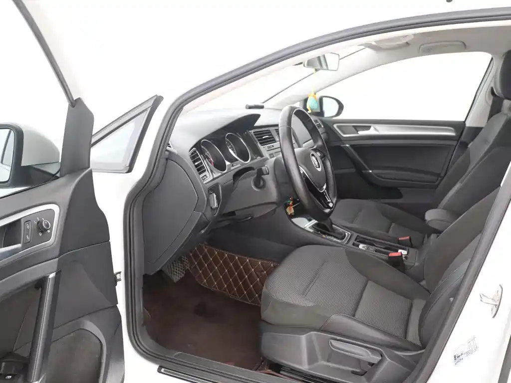 Golf 2019 280TSI DSG comfort model National VI купить на сайте DeffCars