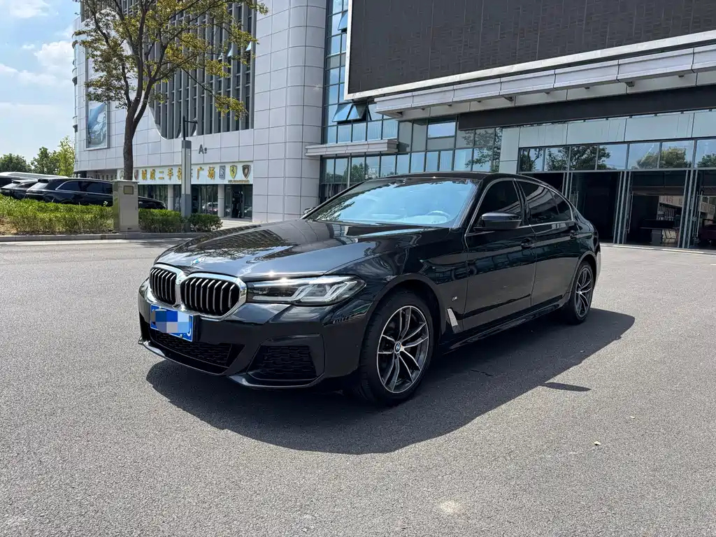 BMW 5 Series 2022 525Li M Sports Package купить на сайте DeffCars