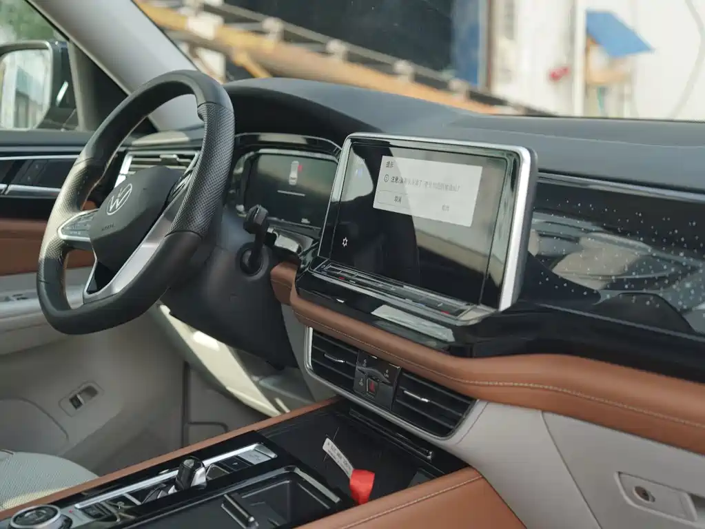 Touron 2023 380TSI four-wheel drive luxury version купить на сайте DeffCars