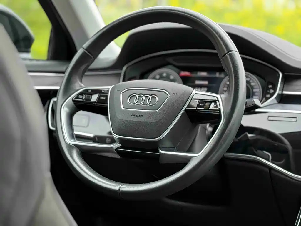 Audi A8 2021 A8L 50 TFSI quattro comfort type купить на сайте DeffCars