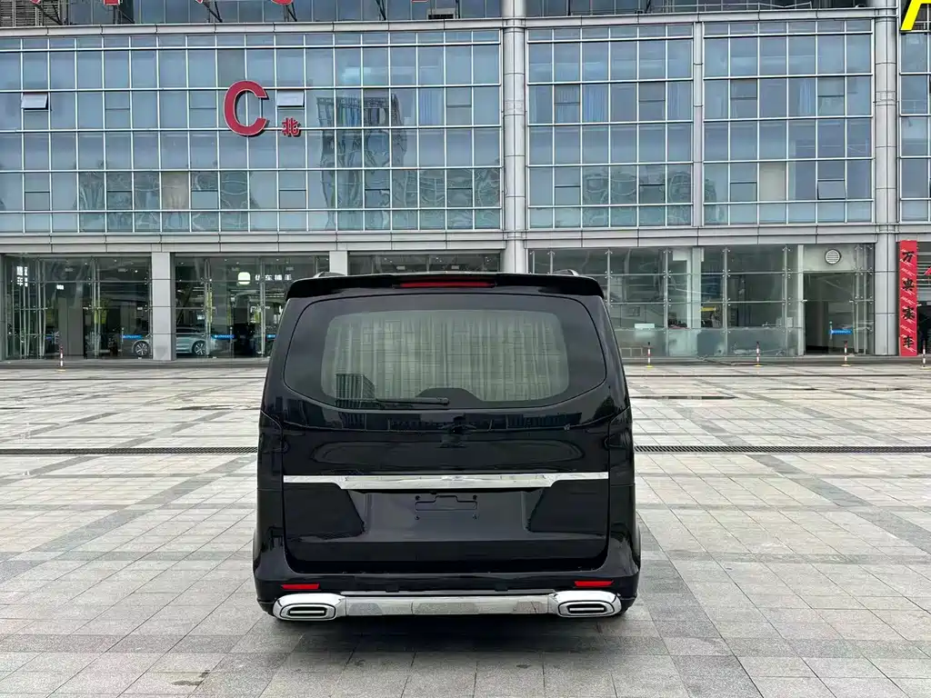Vito 2023 2.0T Business Edition 7 seats купить на сайте DeffCars