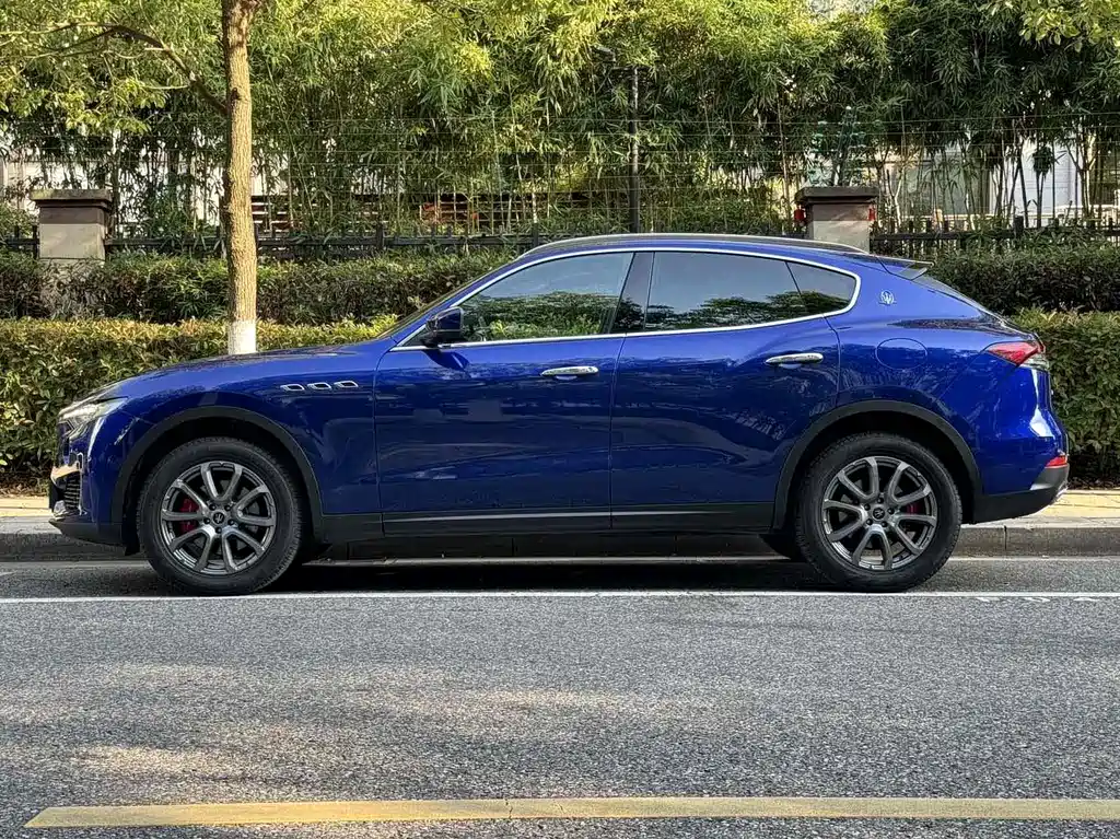 Levante 2021 3.0T Standard Edition купить на сайте DeffCars