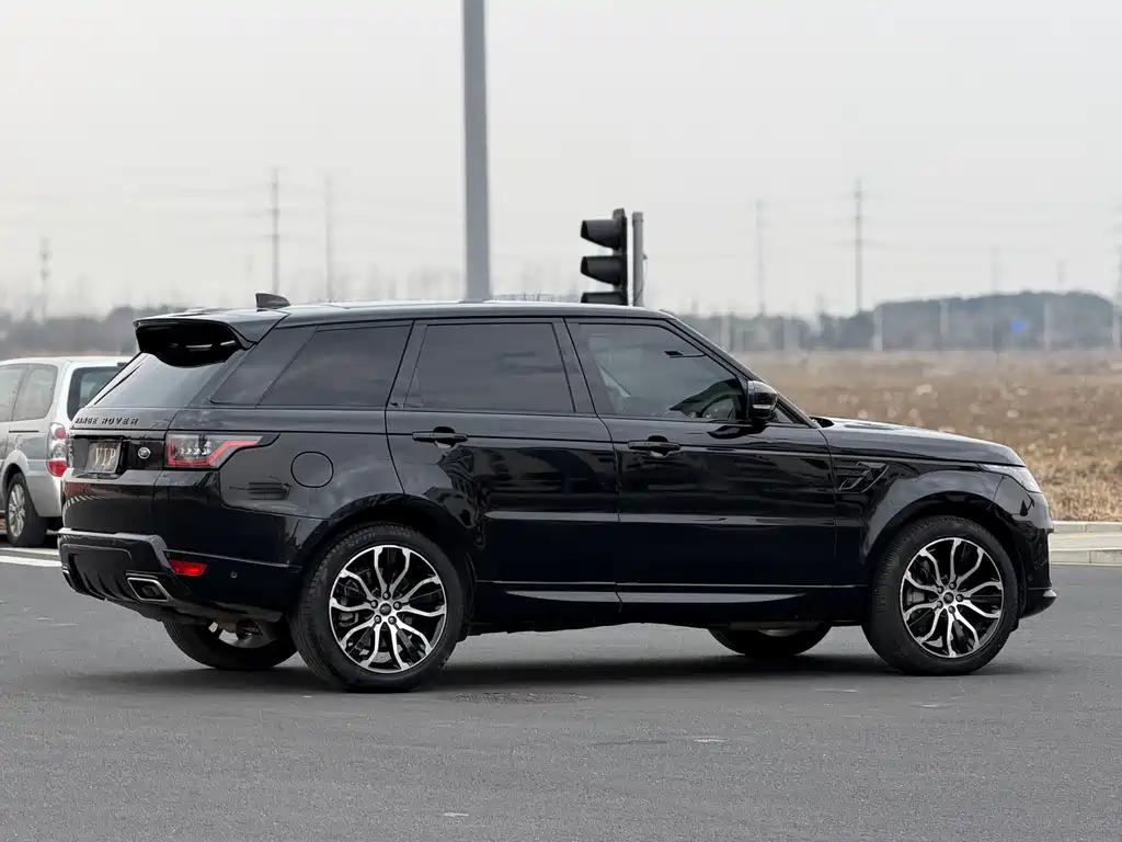 Range Rover Sport 2022 3.0 L6 Black Edition купить на сайте DeffCars