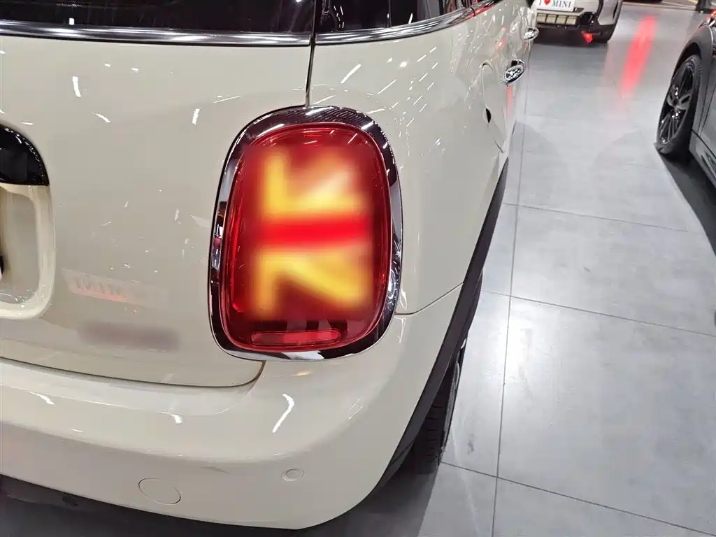 MINI 2021 1.5T COOPER Artist Five-Door Edition купить на сайте DeffCars