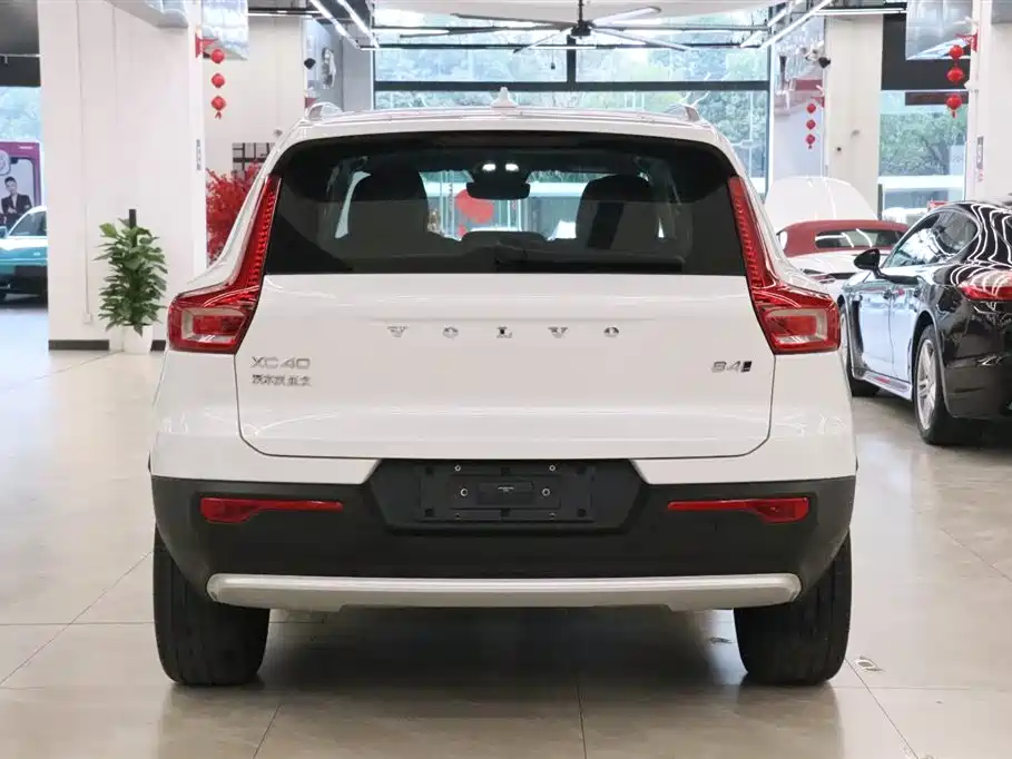 Volvo XC40 2025 B4 four-wheel drive Zhiyuan luxury version купить на сайте DeffCars