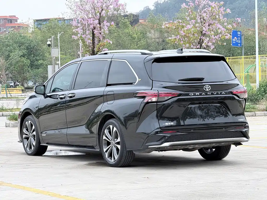 Grevia 2022 2.5L Hybrid Premium Edition купить на сайте DeffCars