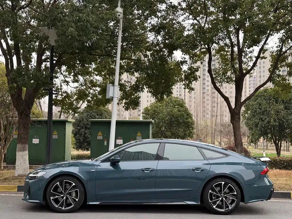 Audi A7 2021 45 TFSI Premium Selection купить на сайте DeffCars