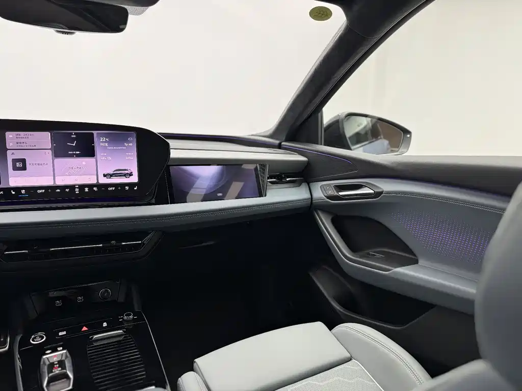 Audi Q6L e-tron 2026 first pilot version купить на сайте DeffCars