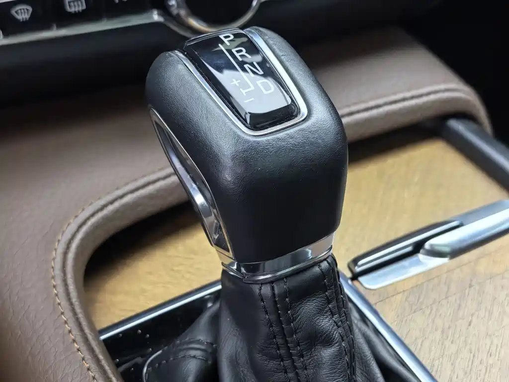 Volvo S90 2020 T5 Zhiyi Luxury Edition купить на сайте DeffCars