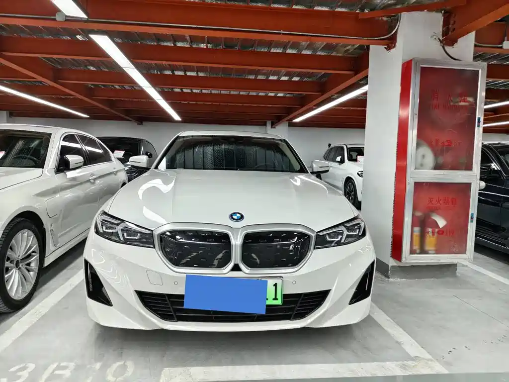 BMW i3 2024 eDrive 35 L купить на сайте DeffCars