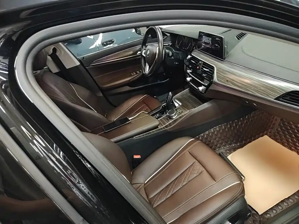 BMW 5 Series 2018 facelift 530Li xDrive luxury package купить на сайте DeffCars