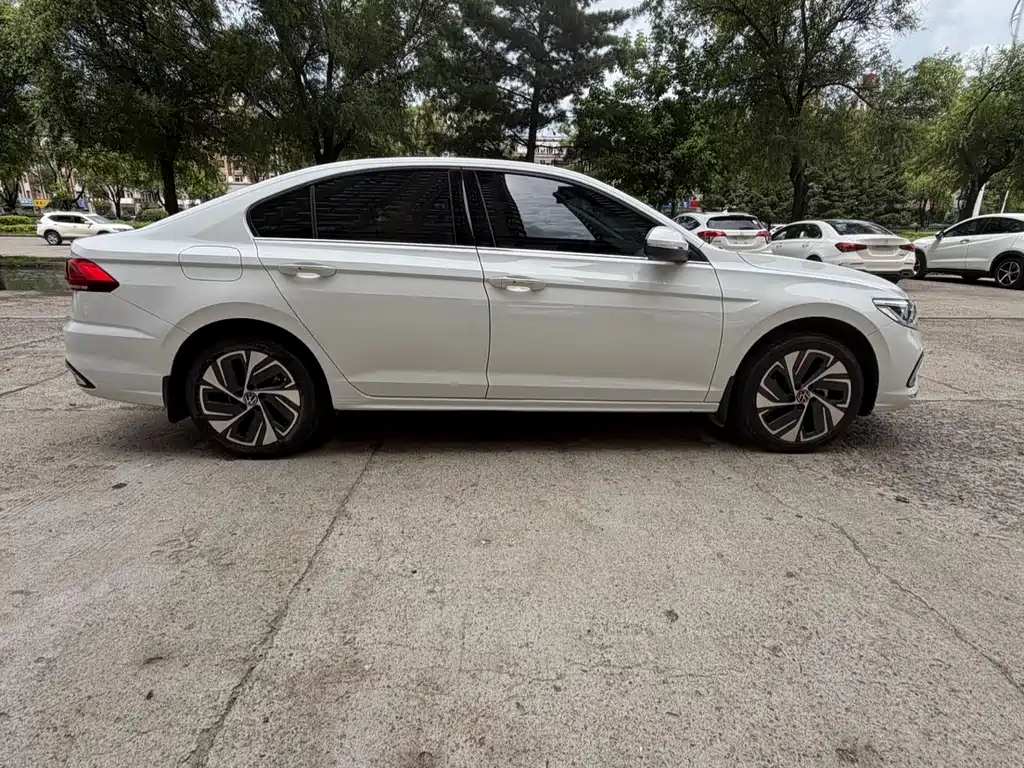 Bora 2023 200TSI DSGSenova ZhixingPRO Edition купить на сайте DeffCars