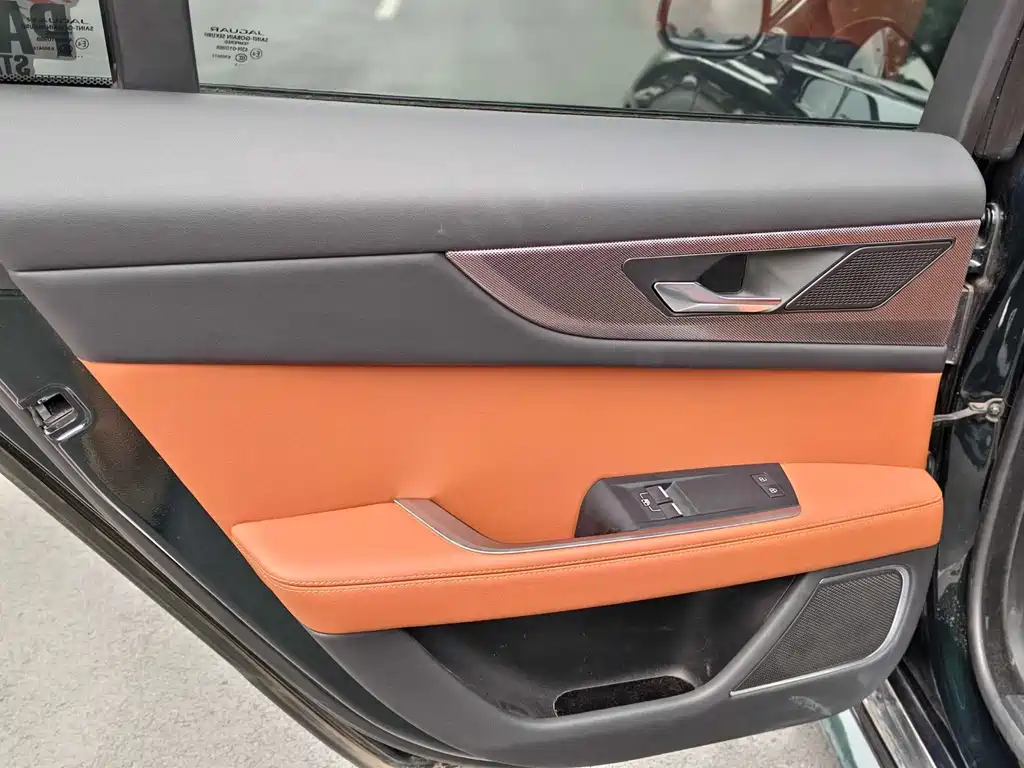 Jaguar XEL 2023 2.0T 250PS R-DYNAMIC S Advanced Sports Edition купить на сайте DeffCars