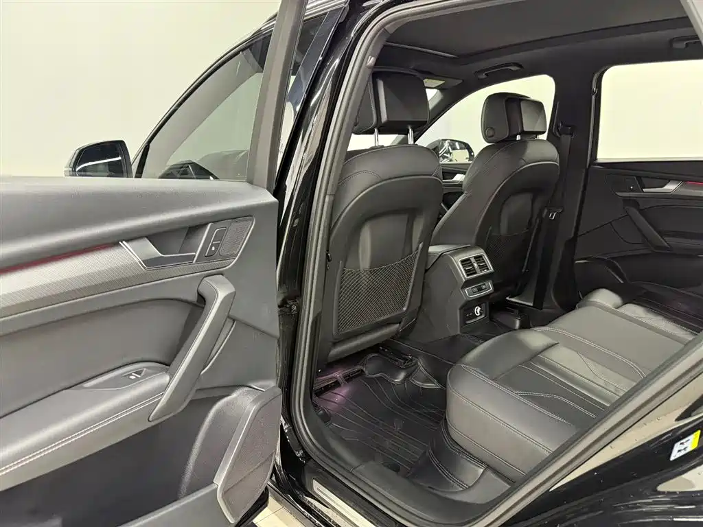 Audi Q5L 2023 40T luxury and dynamic model купить на сайте DeffCars