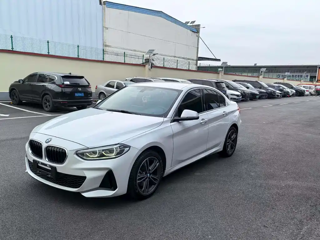 BMW 1 Series 2021 facelift 120i M sports version купить на сайте DeffCars