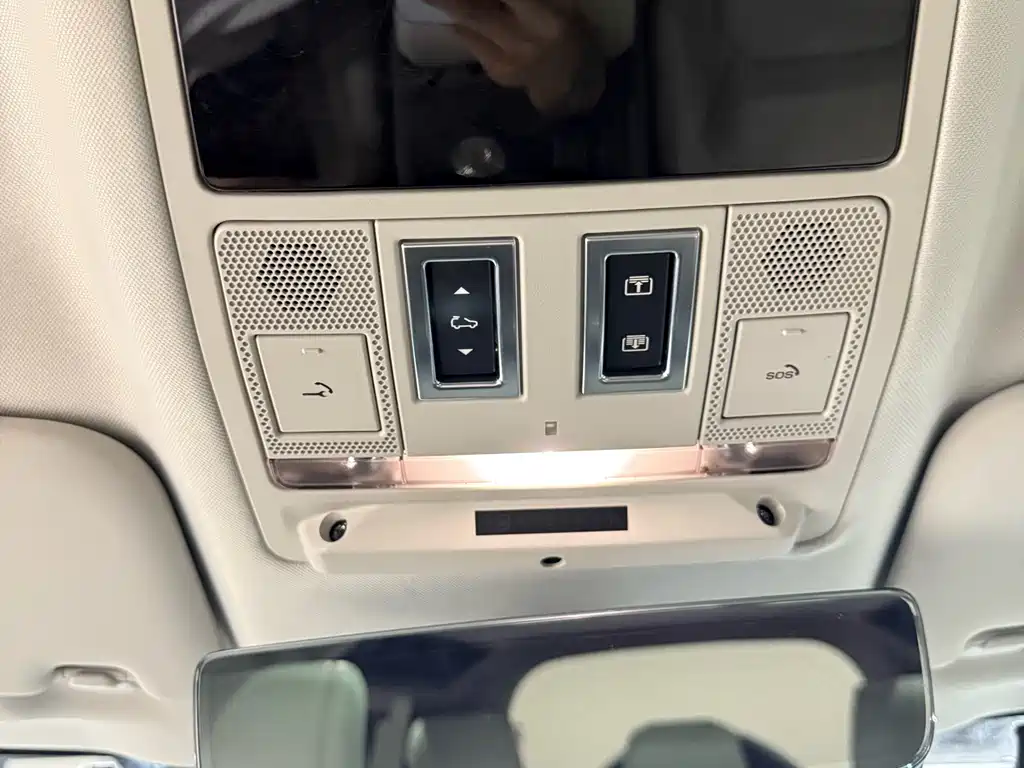 Land Rover Defender 2023 facelift 110 3.0T P400 Dark Special Edition купить на сайте DeffCars