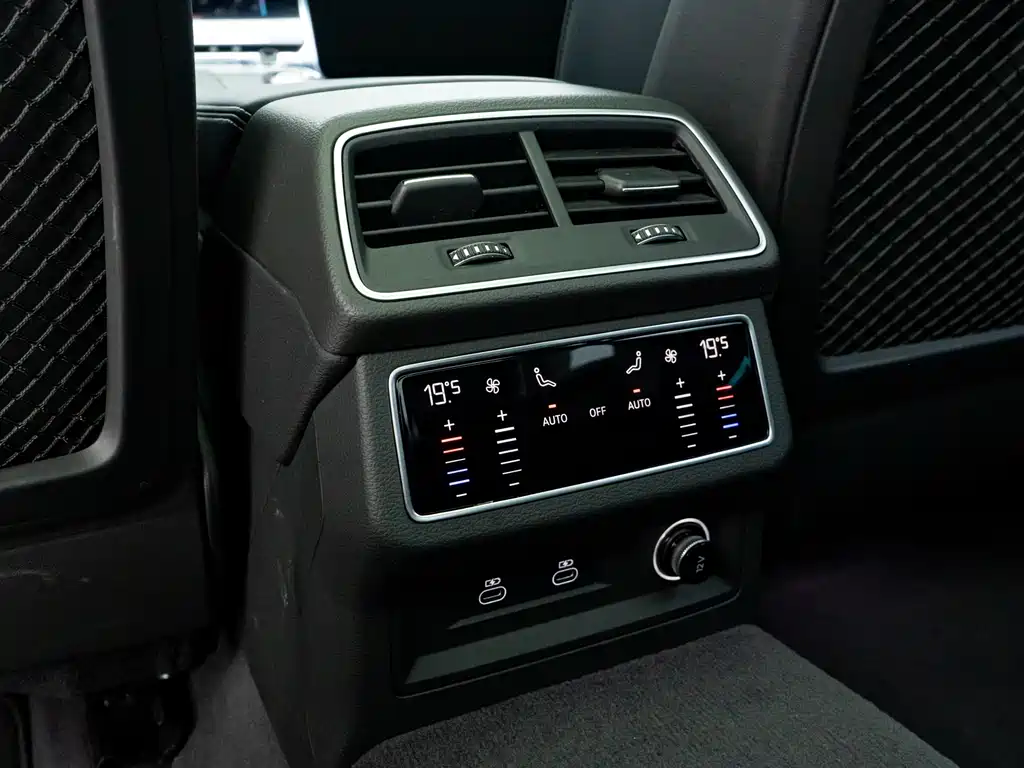Audi A6L 2025 45 TFSI Premium Dynamic + Ventilation Comfort Package купить на сайте DeffCars