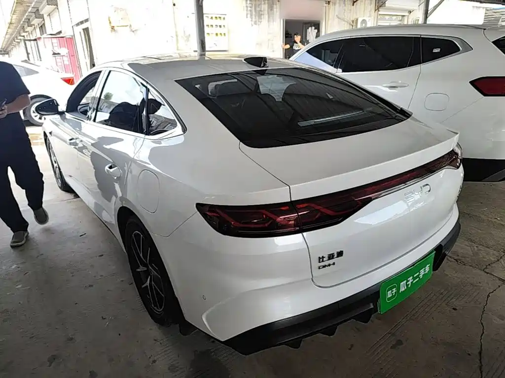 Qin L 2025 DM-i Smart Driving Edition 80KM Transcendent Type купить на сайте DeffCars