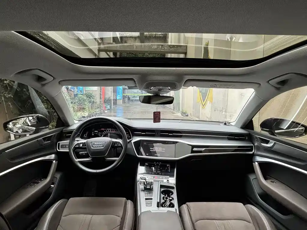 Audi A7L 2024 45TFSI S-line Dream Building Liquid Crystal Package купить на сайте DeffCars