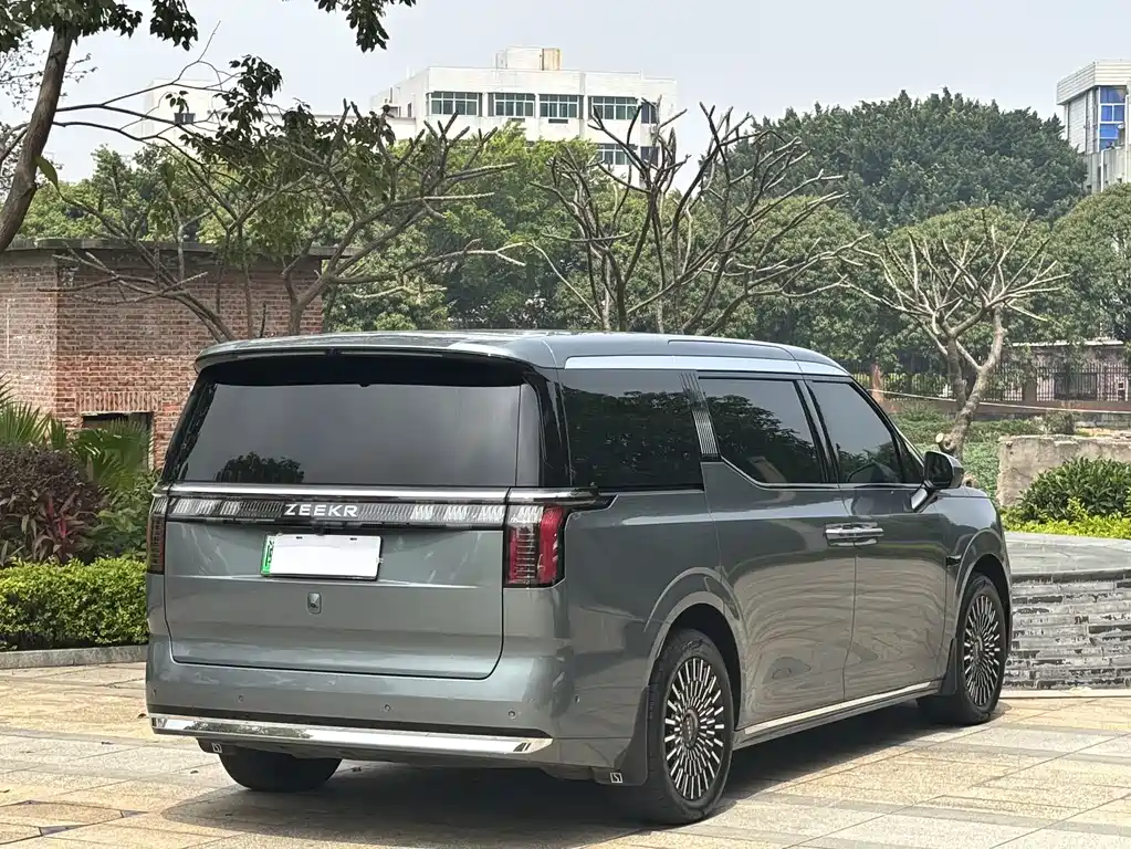 Jikrypton 009 2024 six-seater executive version four-wheel drive 108kWh купить на сайте DeffCars