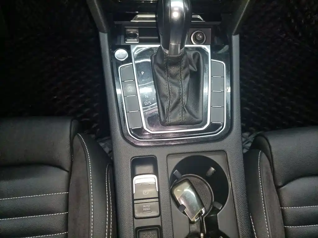 Magotan 2020 330TSI DSG leading model купить на сайте DeffCars