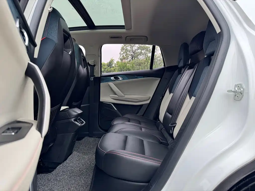 Lynk & Co 06 2020 1.5T Yao Halo купить на сайте DeffCars