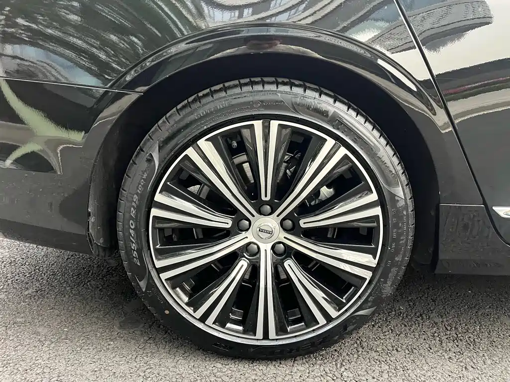 Volvo S90 2022 B5 Zhiyuan Luxury Edition купить на сайте DeffCars