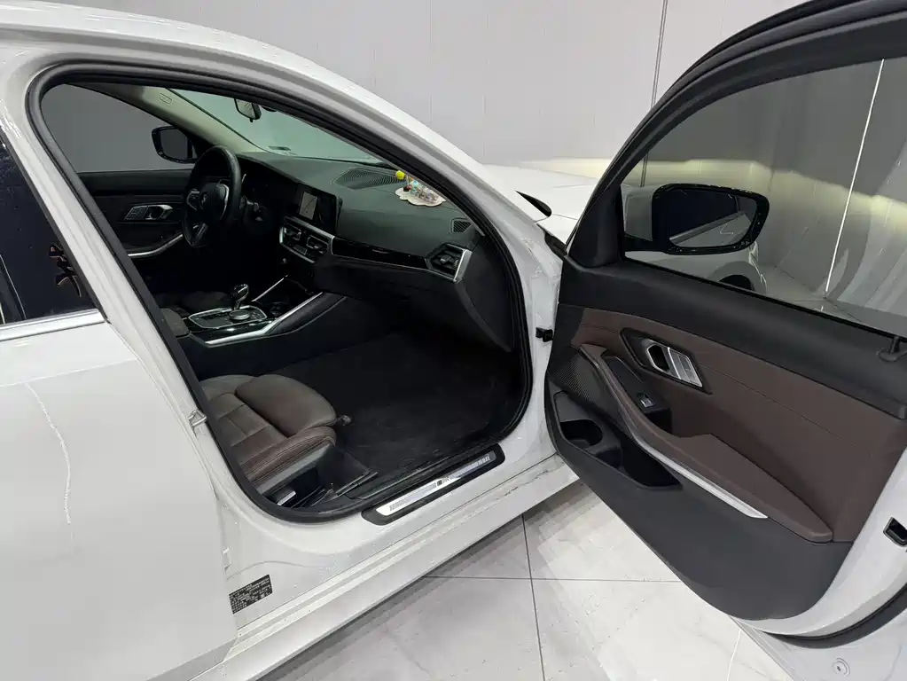 BMW 3 Series 2021 facelift 320Li M Sports Package купить на сайте DeffCars