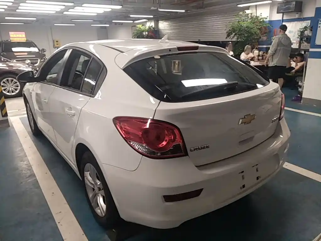 Cruze 2013 hatchback 1.6L automatic luxury model купить на сайте DeffCars