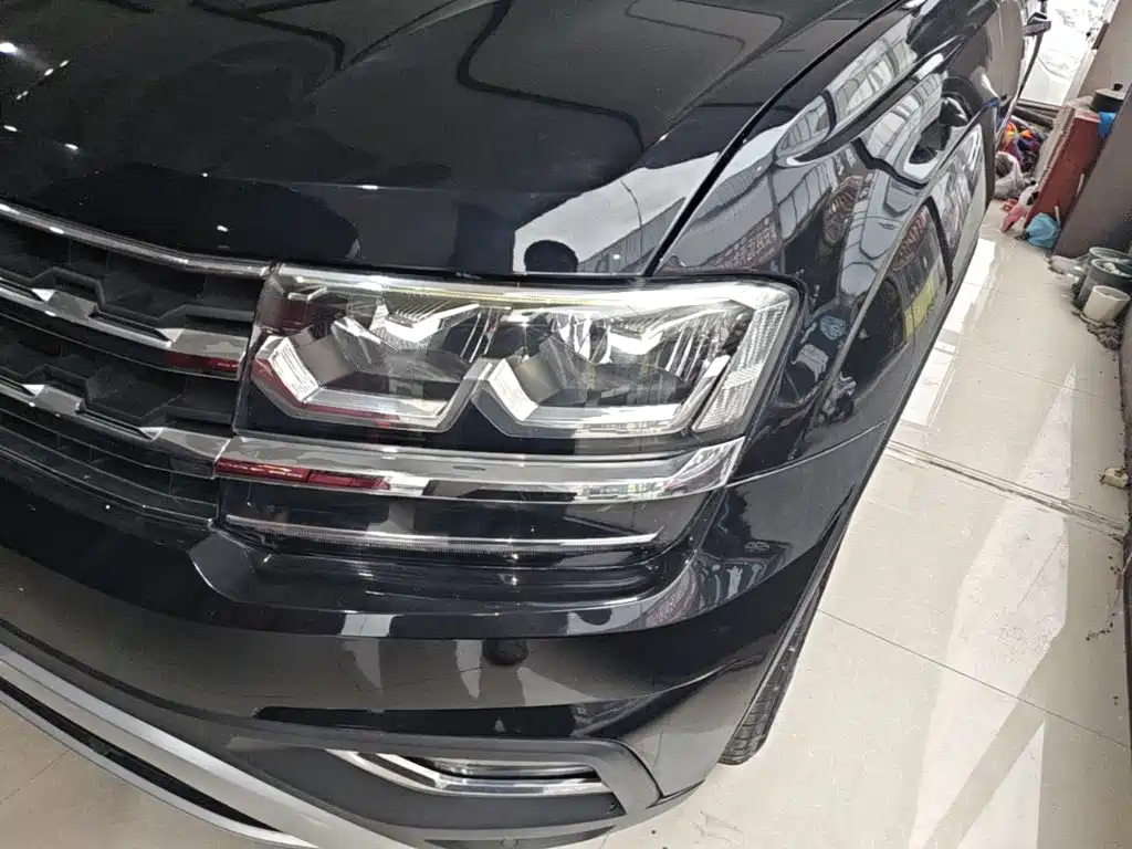 Touron 2019 330TSI 2WD Deluxe Edition National V купить на сайте DeffCars