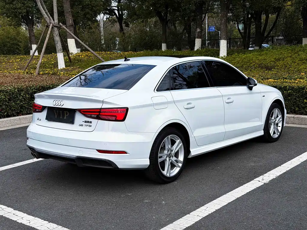 Audi A3 2020 Limousine 35 TFSI Fashion Type National VI купить на сайте DeffCars