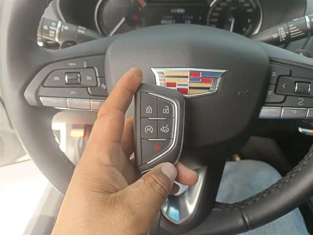 Cadillac CT4 2021 28T Fashion Model купить на сайте DeffCars