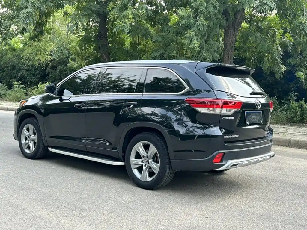 Highlander 2018 2.0T four-wheel drive luxury version, 7 seats, National VI купить на сайте DeffCars