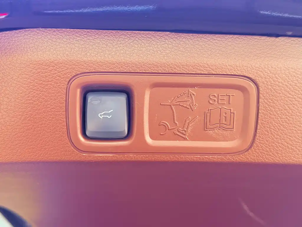 Navigator 2020 3.5T Long Axis Presidential Edition купить на сайте DeffCars