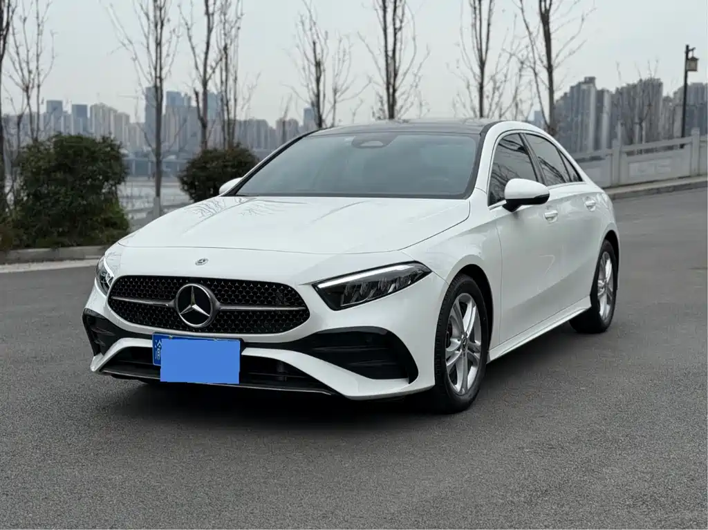 Mercedes-Benz A-Class 2024 facelift A 180 L купить на сайте DeffCars