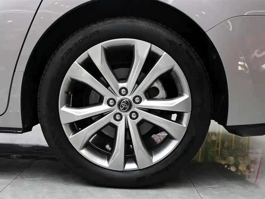 SIENNA 2024 2.5L Hybrid Premium Edition купить на сайте DeffCars
