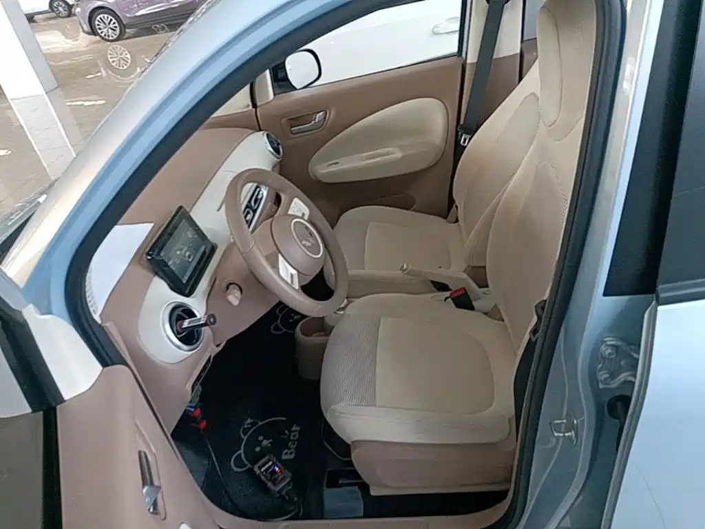 Hongguang MINIEV 2025 fourth generation four-door version advanced model купить на сайте DeffCars