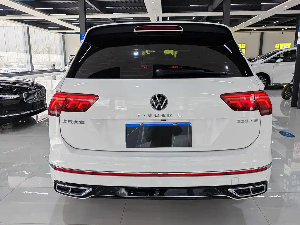Tiguan L 2022 330TSI automatic two-wheel drive R-Line version купить на сайте DeffCars