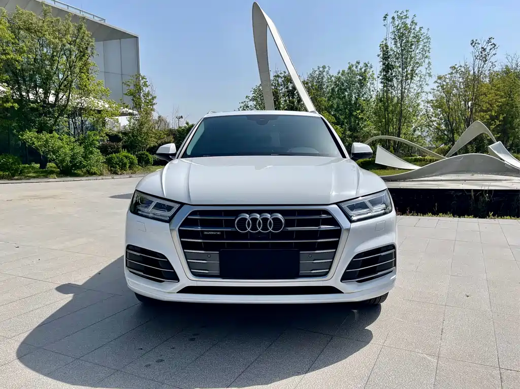 Audi Q5L 2018 45 TFSI Exclusive Fashion Model National V купить на сайте DeffCars