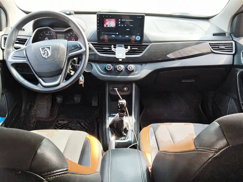 Baojun 310 2016 1.2L manual fashion model купить на сайте DeffCars