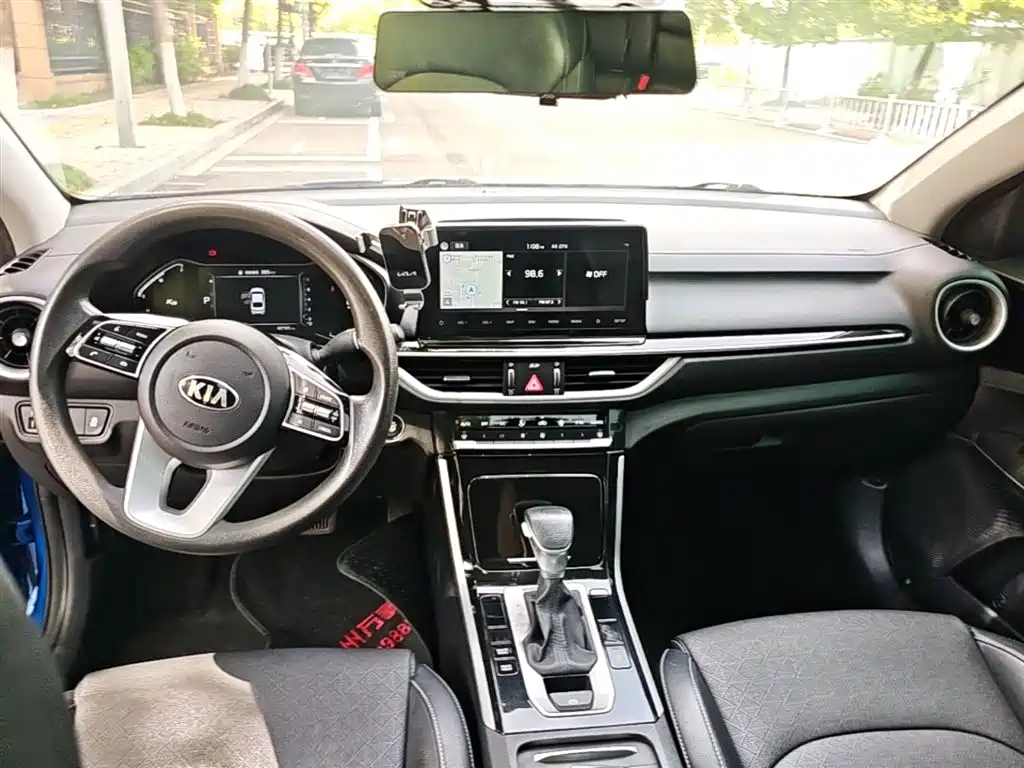 Kia K3 2019 1.5L CVT Smart Internet Edition купить на сайте DeffCars