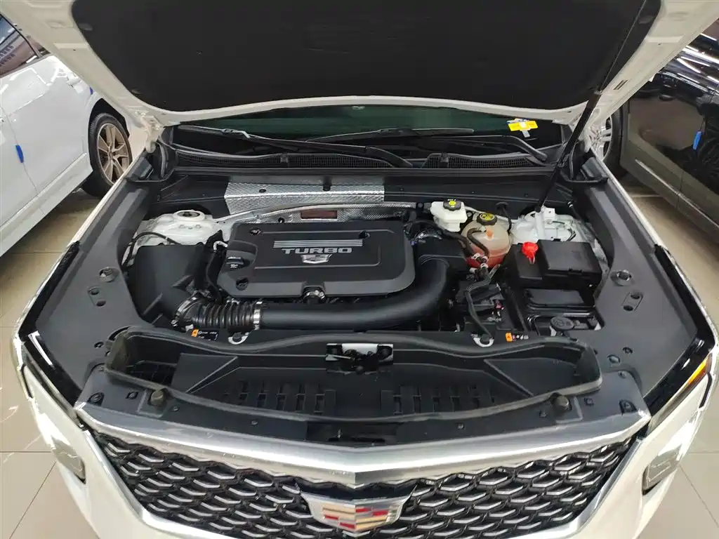 Cadillac XT4 2024 28T two-wheel drive premium model купить на сайте DeffCars