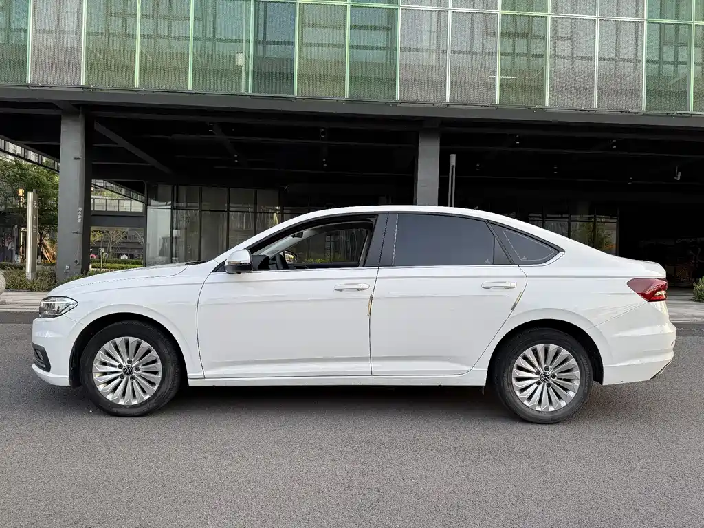 Lavida 2021 1.5L automatic comfort version купить на сайте DeffCars