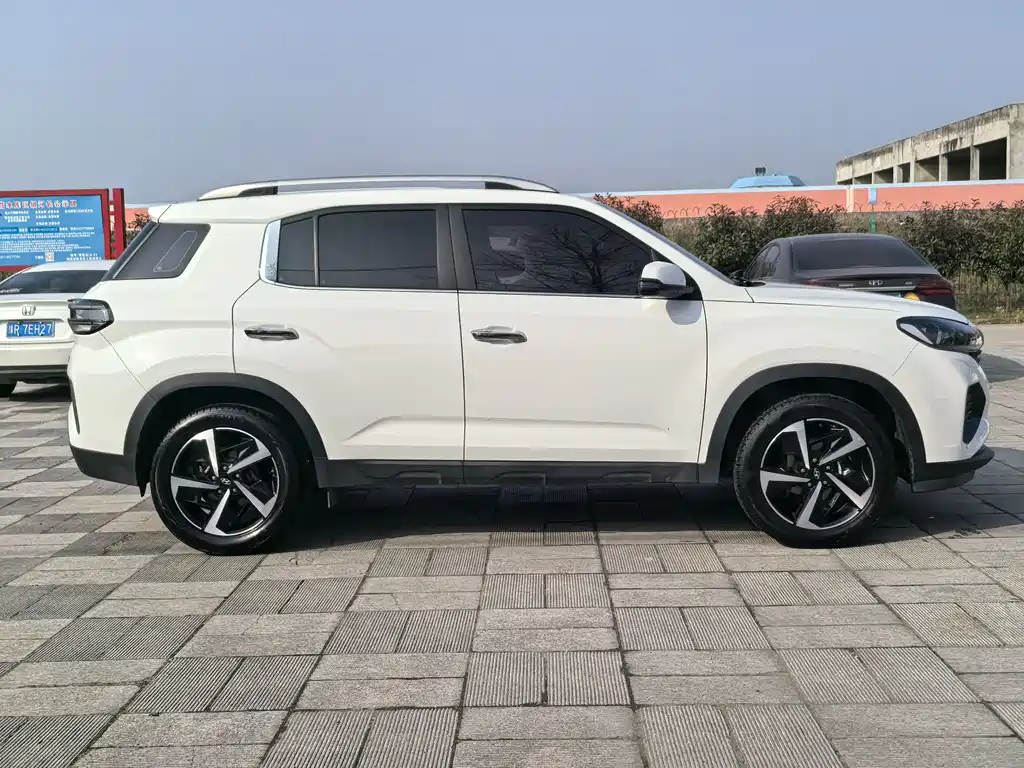 Beijing Hyundai ix35 2021 2.0L automatic two-wheel drive GLS leading version купить на сайте DeffCars