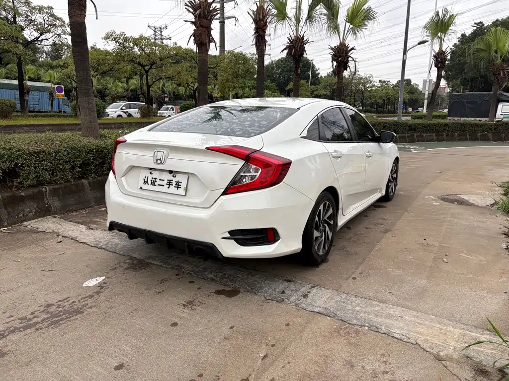Civic 2016 220TURBO CVT Deluxe Edition купить на сайте DeffCars